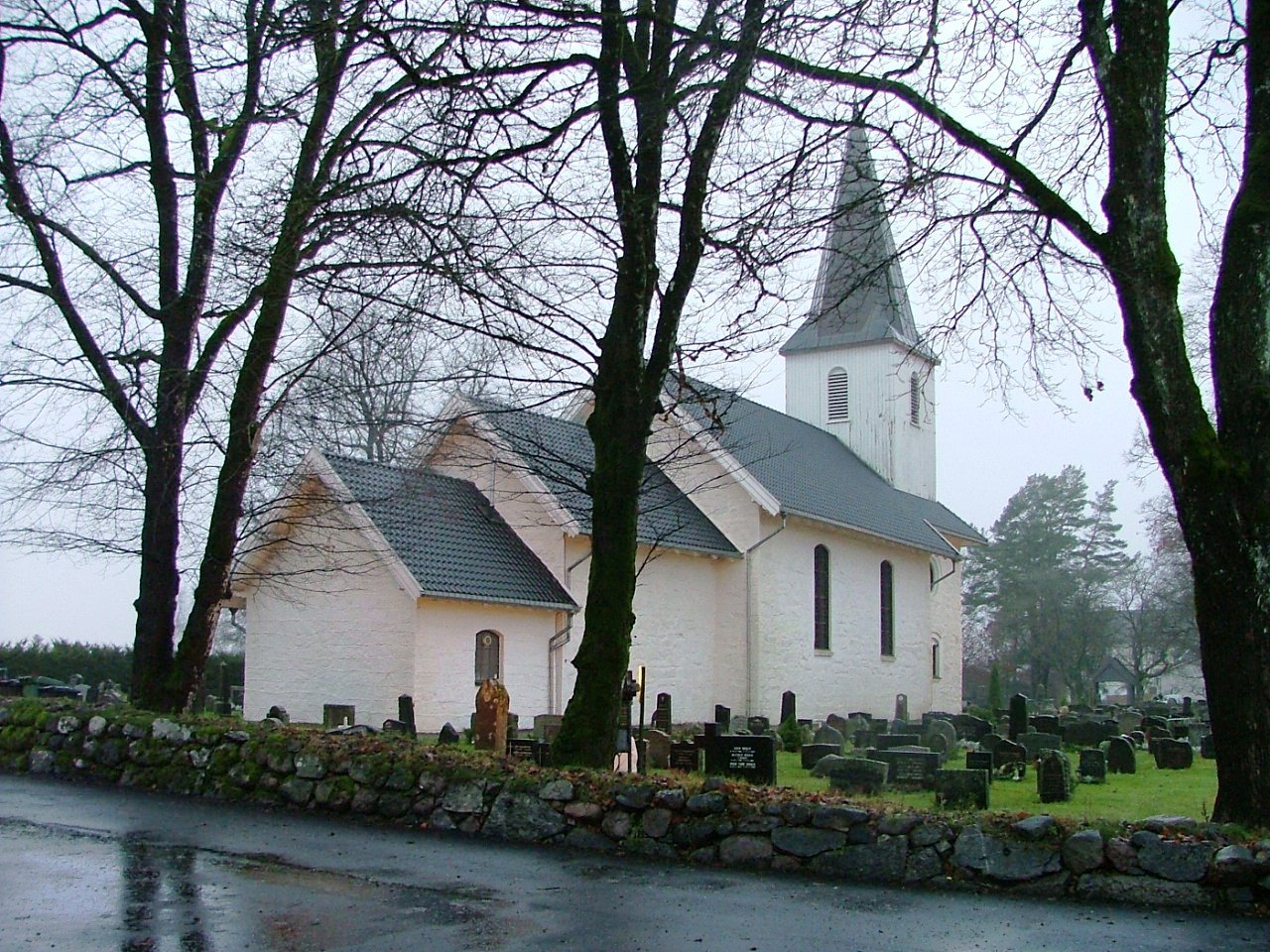 Ski middelalderkirke. Foto.