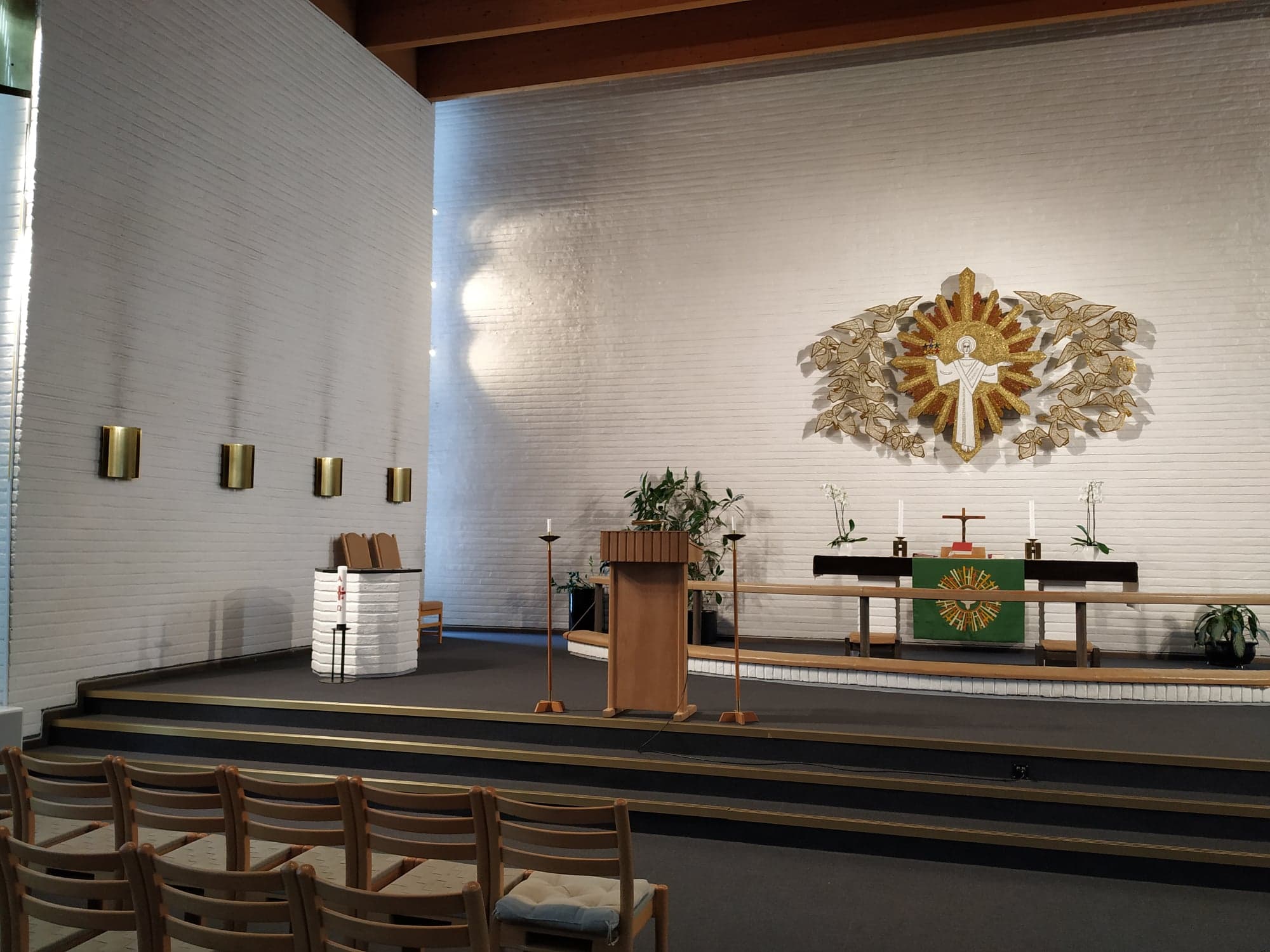 Greverud kirke innvendig. Foto.