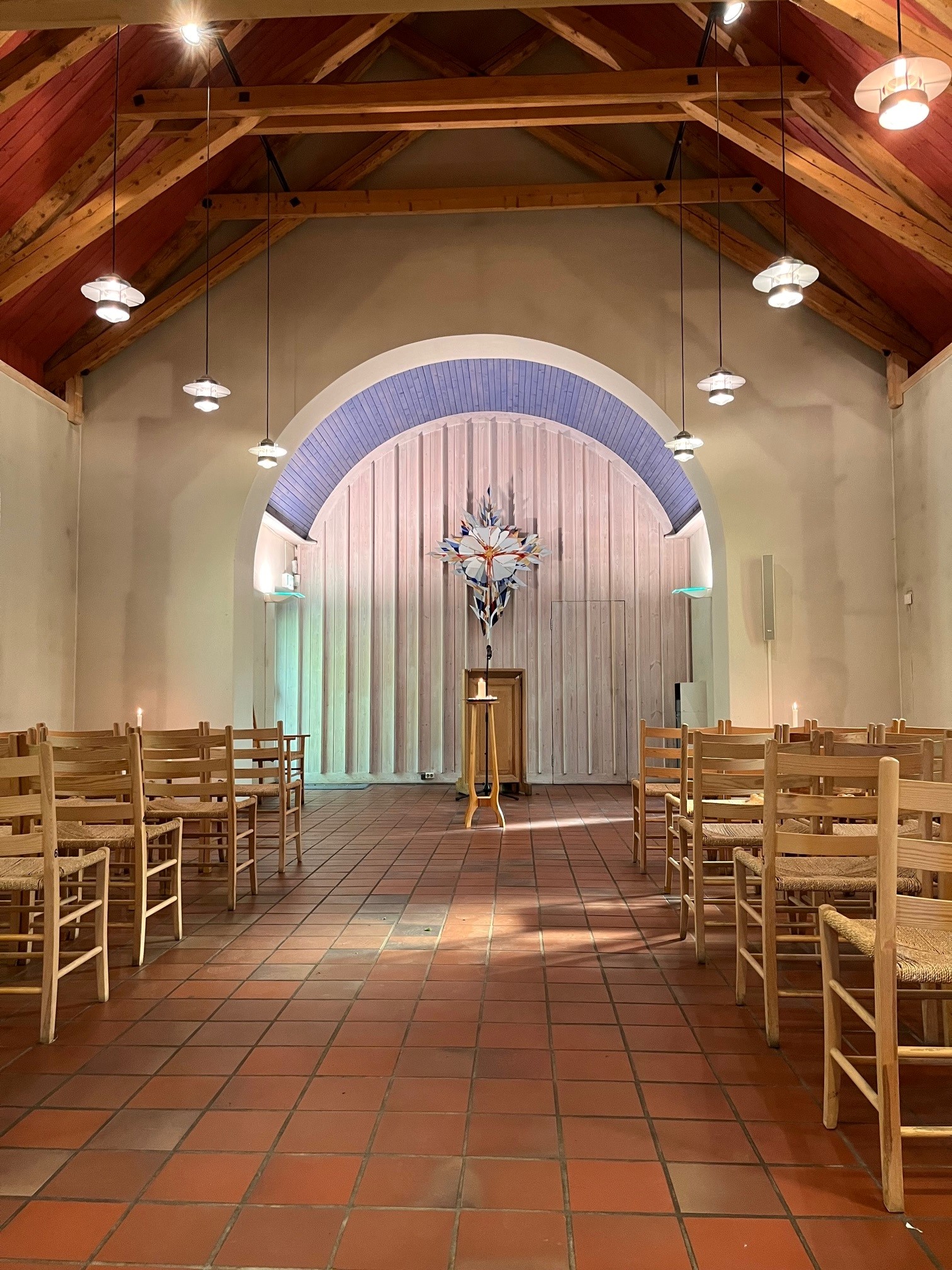 Bilde av Kolbotn Kapell innvendig. Foto.