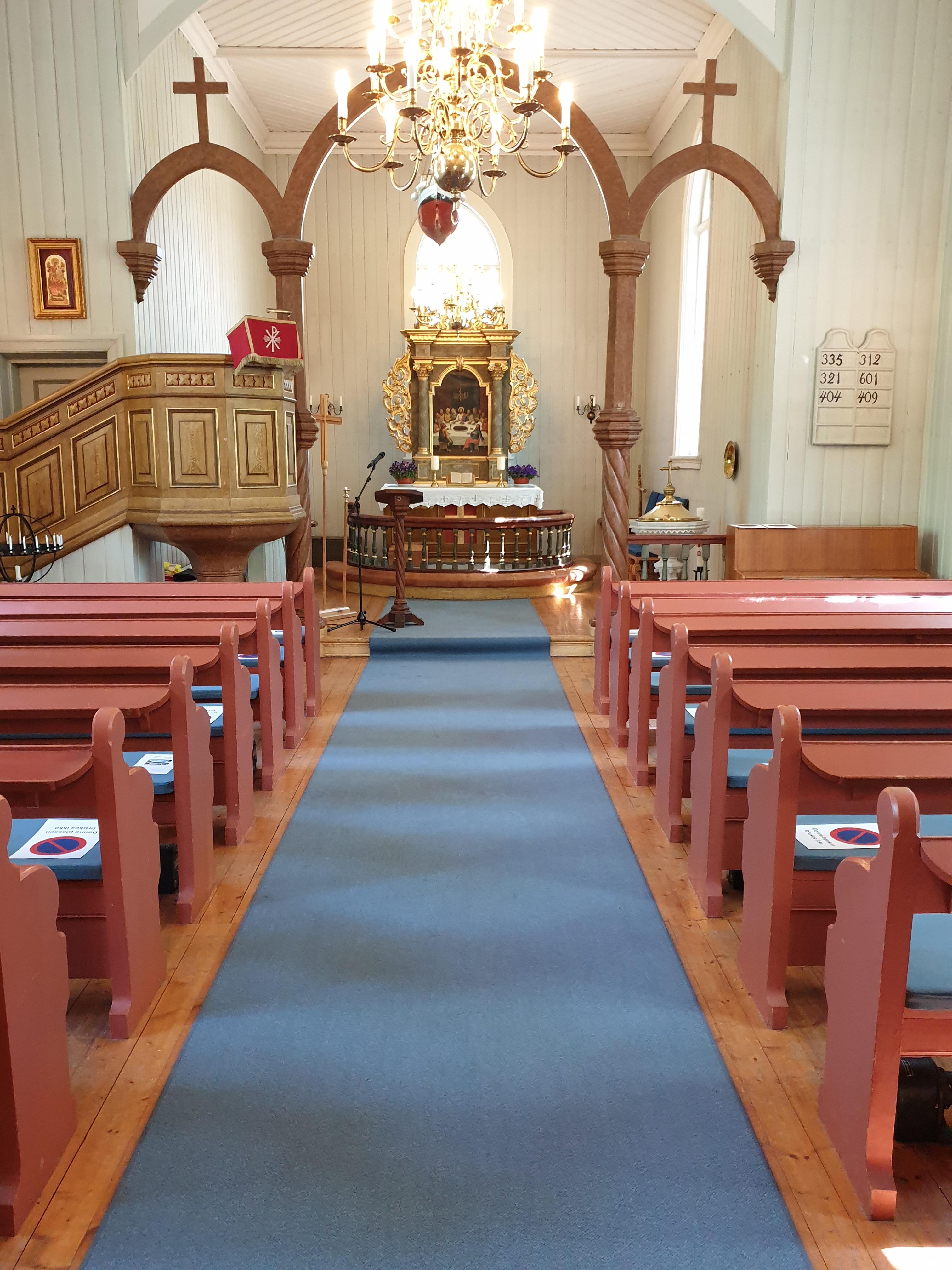 Oppegård kirke innvendig. Foto.