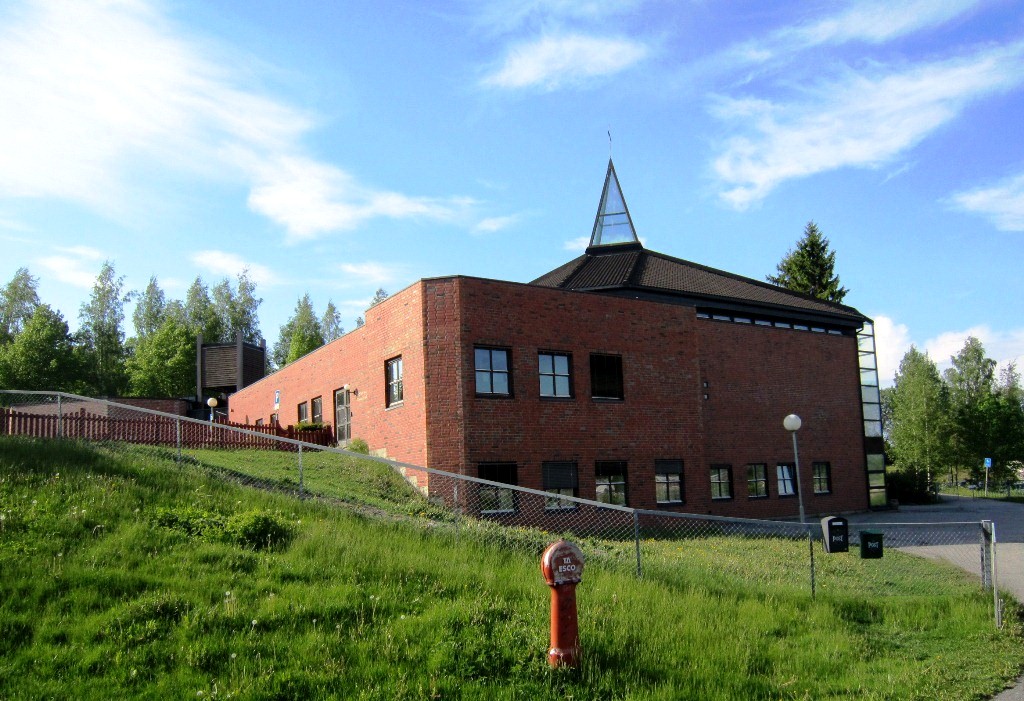 Ski nye kirke. Foto.